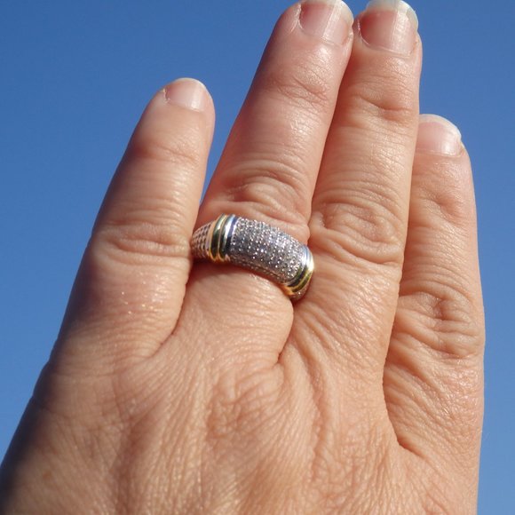 Silver band ring with multiple cz's.  size 6. - Picture 2 of 9
